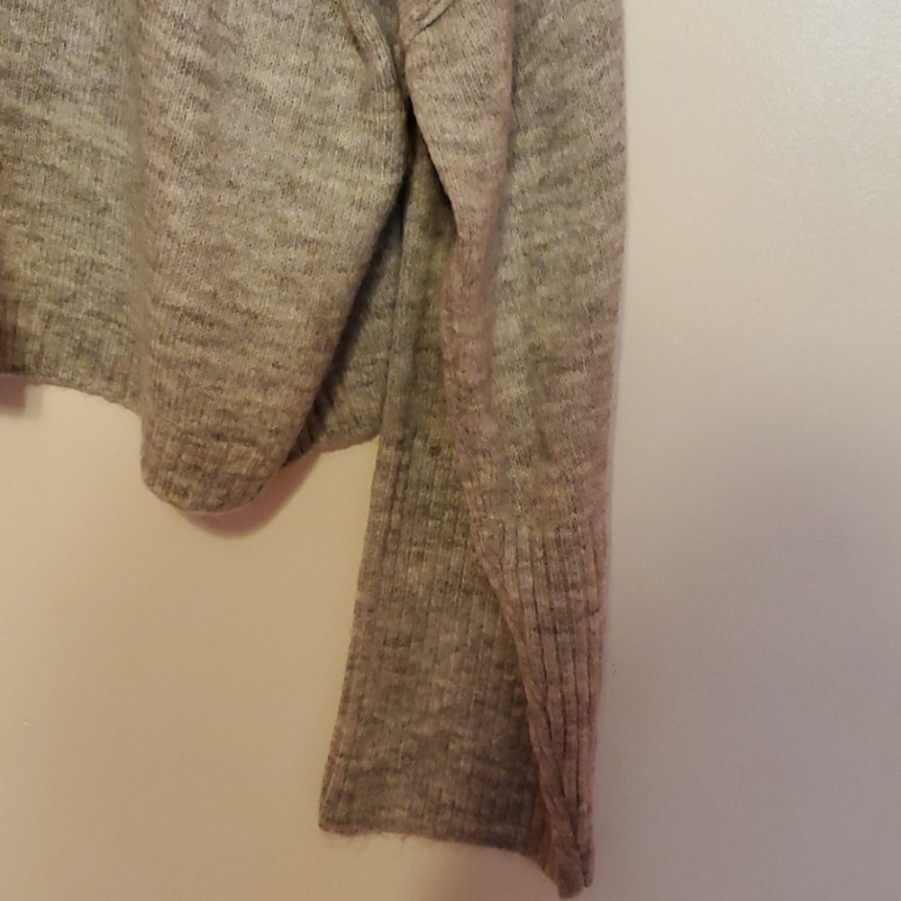 Crop top sweater - Picture 3 of 3